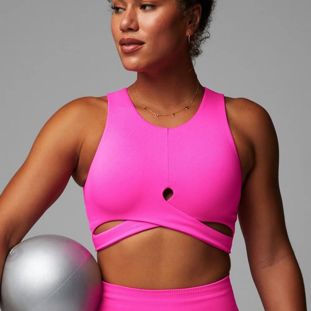 Fabletics Seamless Low Impact Keyhole Midi Bra - Size Medium